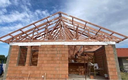 Szeglemezes tető építés #8