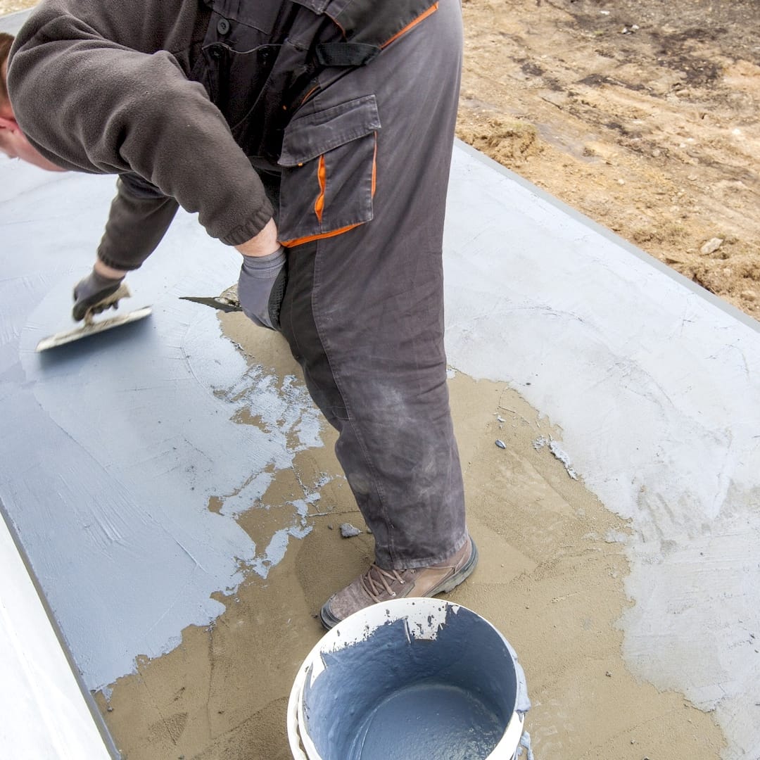 Egy betonozó terasz betonozás közben Debrecenben