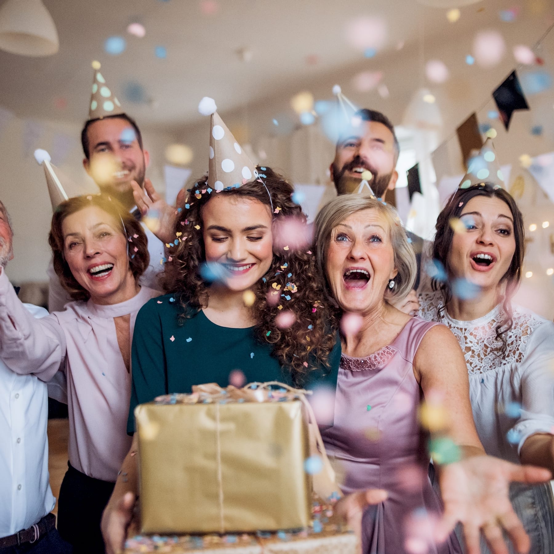 Egy rendezvényszervező szülinapi party szervezés közben Rétságen