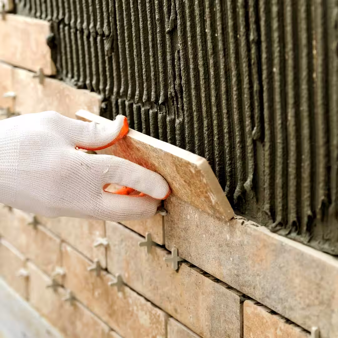 Egy betonozó alap betonozás közben Bonyhádon