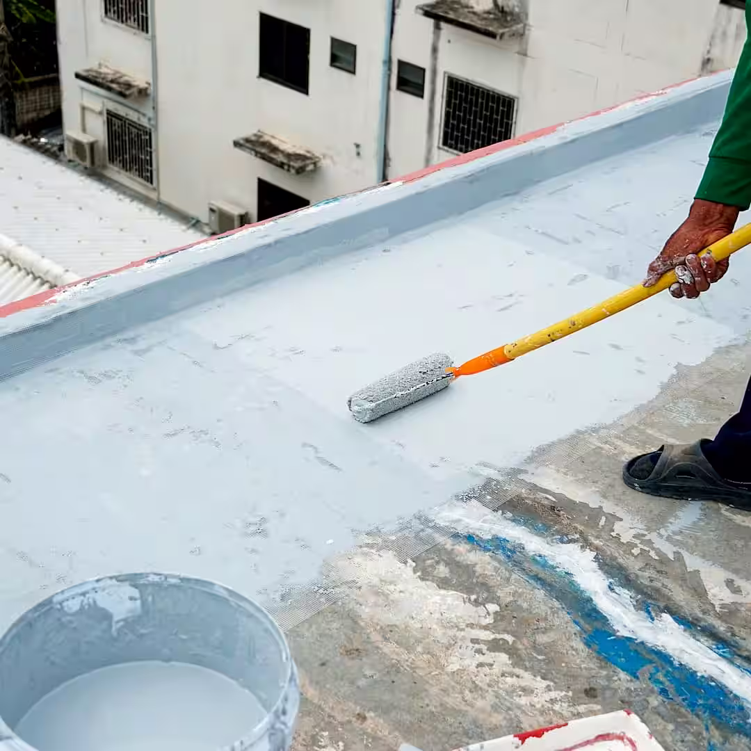 Egy betonozó lépcső betonozás közben Bonyhádon